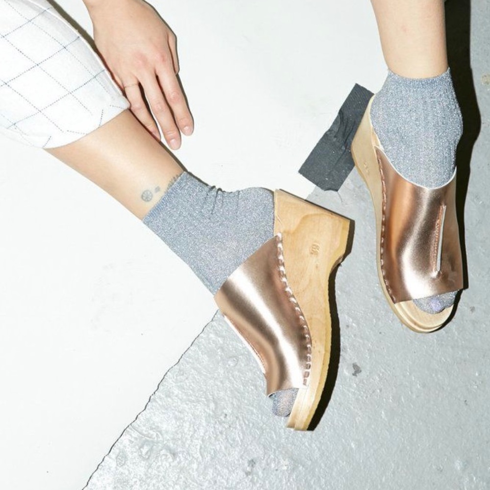No. 6 rose gold front seam slide clog